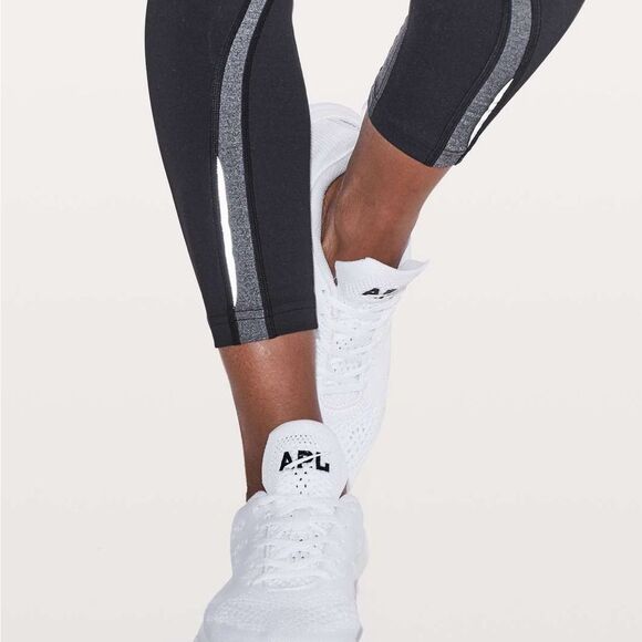 Lululemon Wild Twist 7/8 Tight 25 in. Black Heathered  Gray. Size 6. - Picture 3 of 12